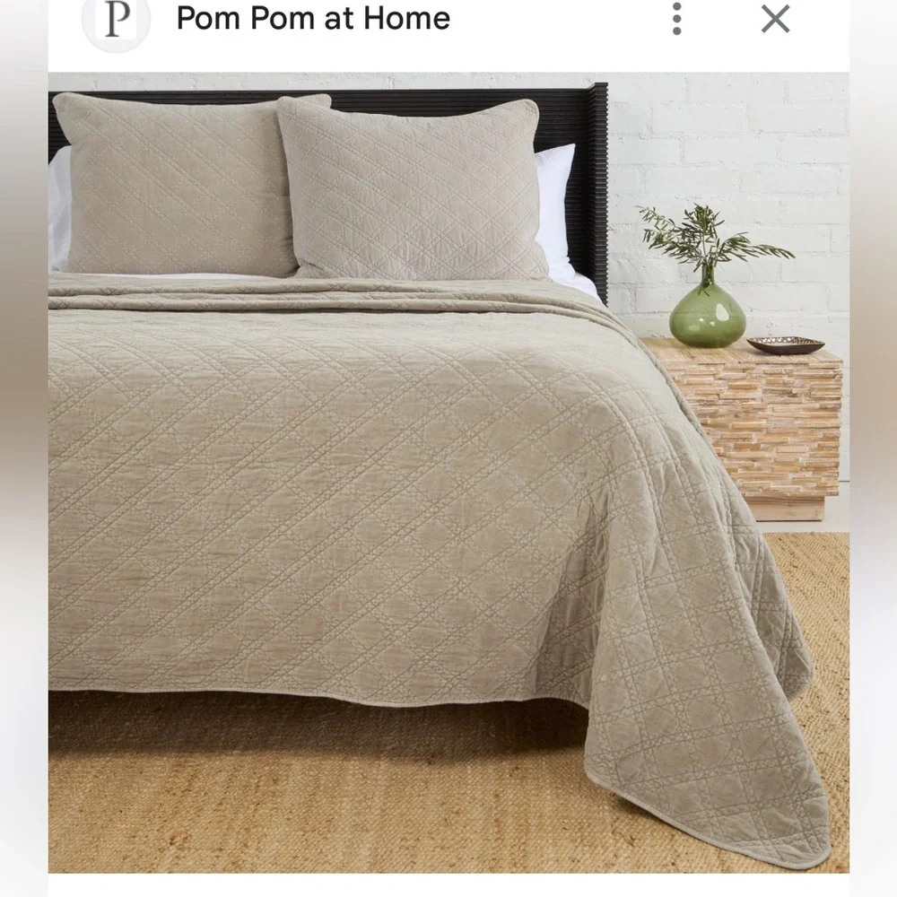 Pom Pom at Home Brussels Coverlet $ 747 taupe /new  Size : King